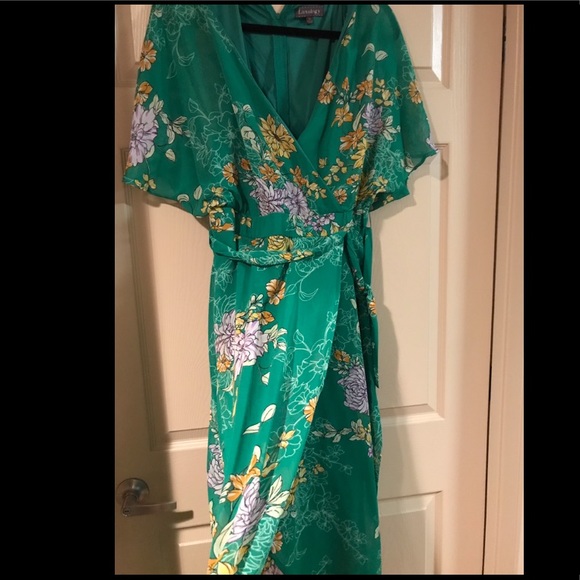 Beautiful green flower dress. Luxology - Picture 5 of 5